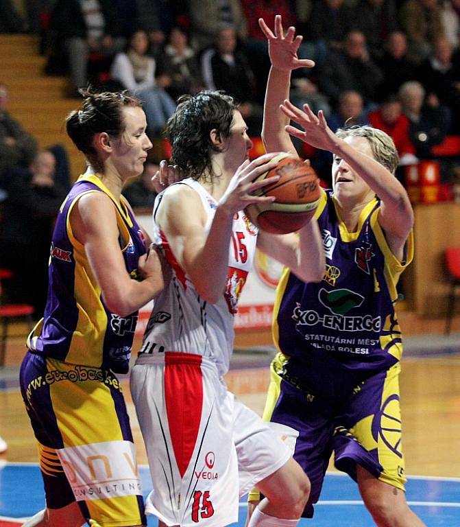 Ženská basketbalová liga: Sokol Hradec Králové - Slovanka Mladá Boleslav.