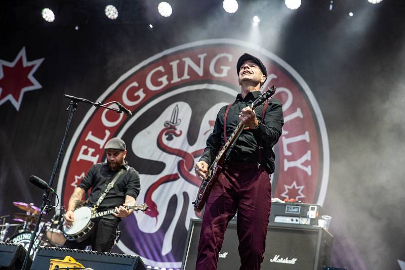 Z festivalu Rock for People: Flogging Molly.