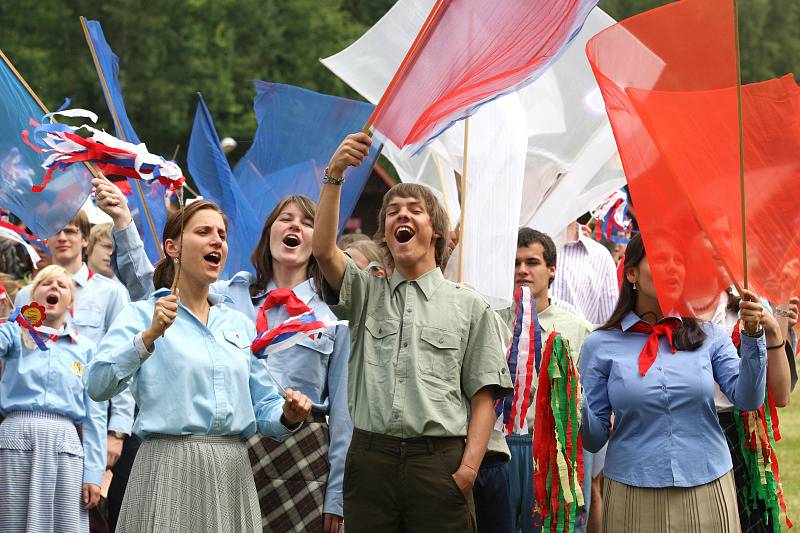 Studenti si vyrobili vlastní alegorické vozy i dobové kostýmy