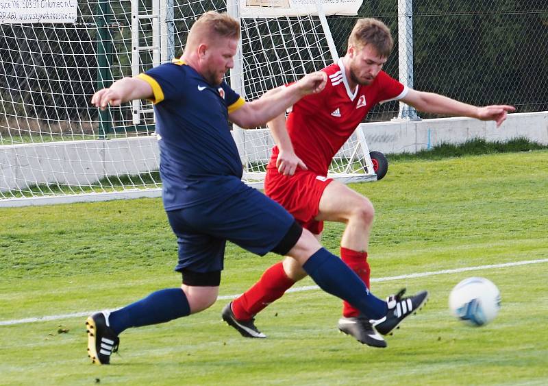 OKRESNÍ PŘEBOR Nechanice (v modrém) – Dohalice 3:1.