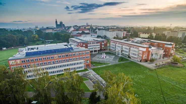 Univerzita Hradec Králové se vrací k tradici standardních dnů otevřených dveří.