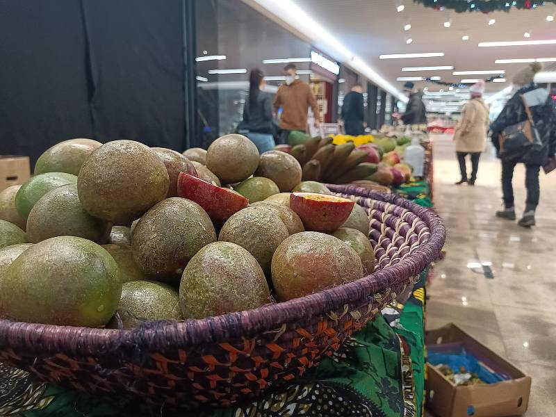 Tropické ovoce a další produkty ze srdce Afriky přilákaly v sobotu desítky účastníků i kolemjdoucích.