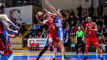 Ženská basketbalová liga: Sokol Nilfisk Hradec Králové - BK Loko Trutnov.