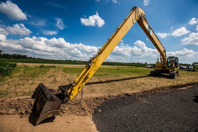Zahájení stavby dálnice D11 v Jaroměři.