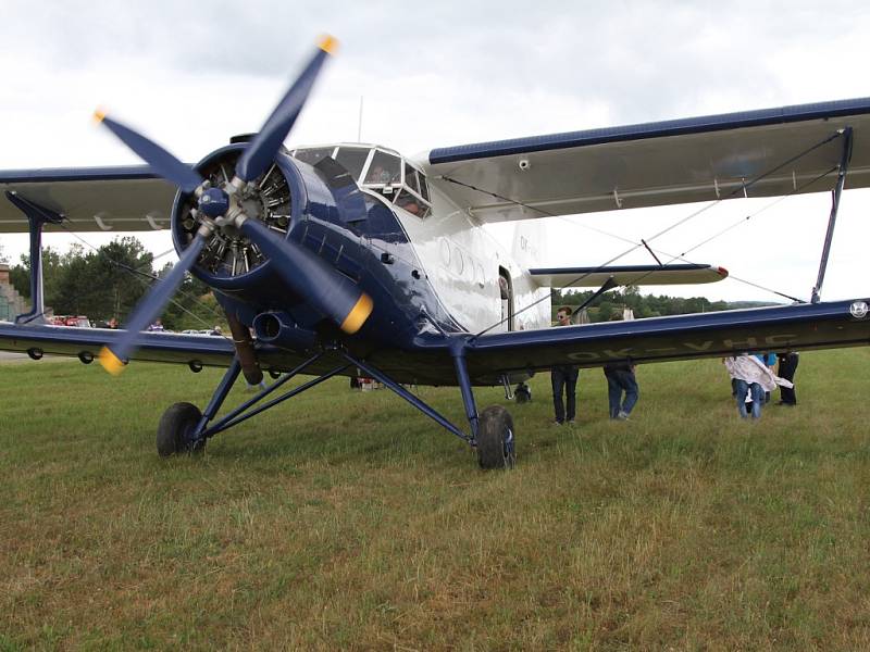 Akce Open Skies for Handicapped na královéhradeckém letišti.