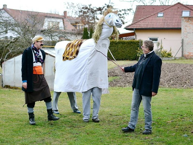 Masopustní veselice v Březhradě.