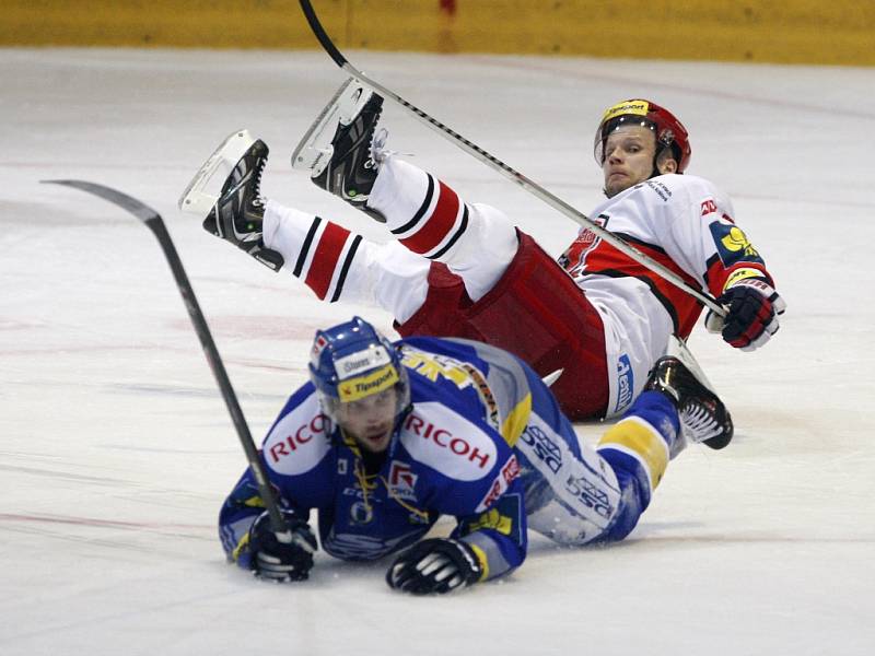 Čtvrtfinále play off hokejové extraligy: Mountfield HK - PSG Zlín.