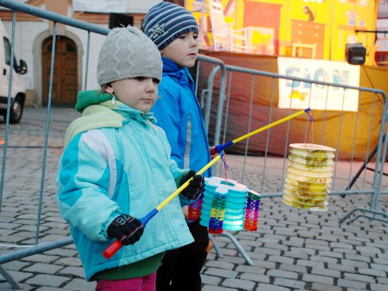 Město plné lampionů v Hradci Králové.