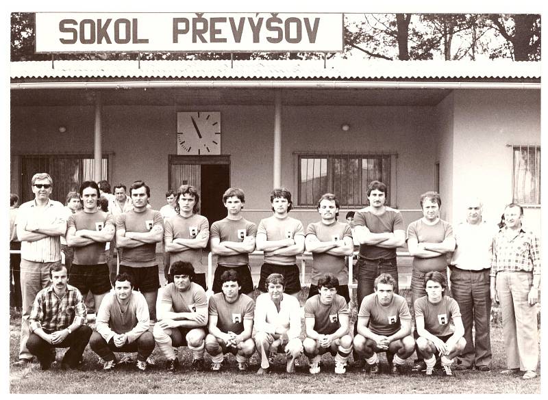 Vítězové okresního přeboru v roce 1984. Oslavy 100 let založení SK Převýšov se konají již tuto sobotu od 10 hodin.