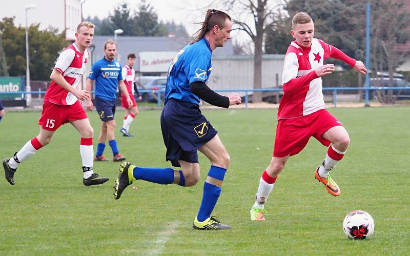 Okresní přebor ve fotbale: Malšova Lhota - Slavia Hradec Králové B.