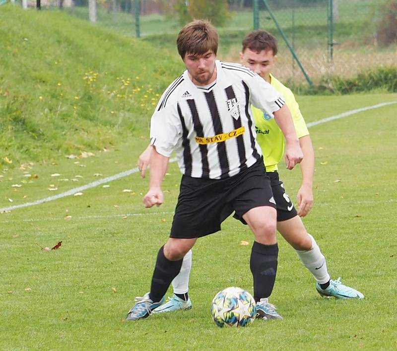 Okresní přebor: Vysoká nad Labem B (v pruhovaném) - Chlumec nad Cidlinou C 1:5.