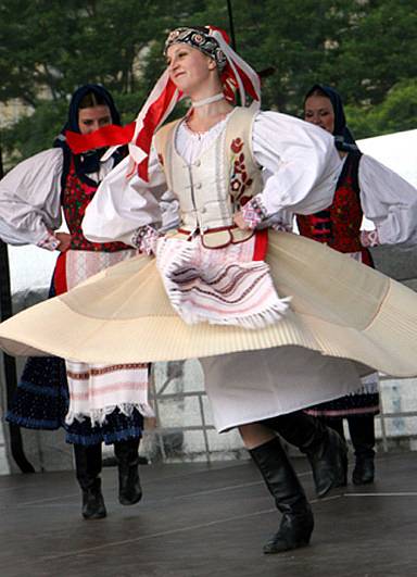 Na Folklorním festivalu Pardubice - Hradec Králové  se představilo 16 souborů.