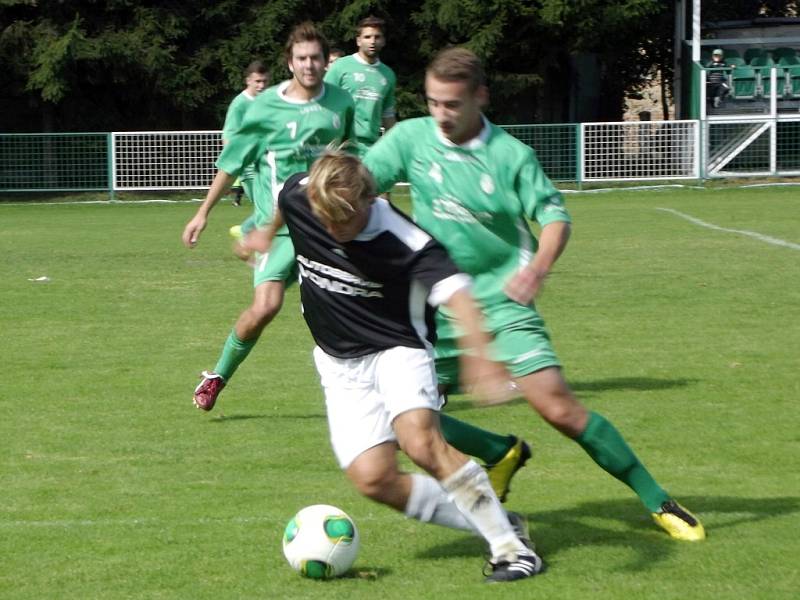 Fotbalový krajský přebor: Olympia Hradec Králové - Hořice.