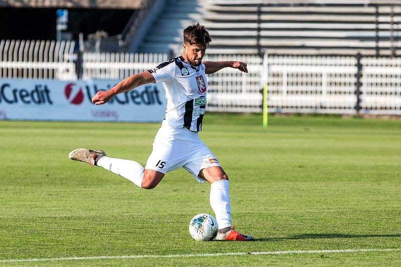 Fotbalová FORTUNA:NÁRODNÍ LIGA: FC Hradec Králové - MFK Chrudim.