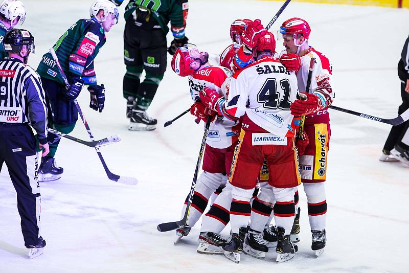 Předkolo hokejového Generali play off Tipsport extraligy: Mountfield HK - HC Energie Karlovy Vary.