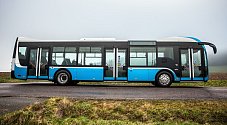 Dopravní podnik testuje nový dieselový autobus.