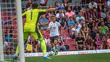 DEBAKL. Fotbalisté Hradce Králové prohráli na Spartě 0:4.