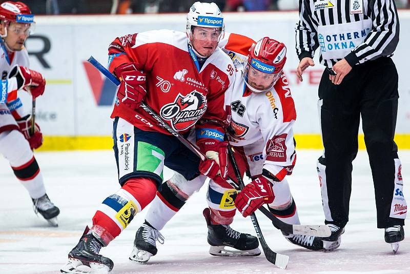 Hokejová extraliga: Mountfield HK - HC Dynamo Pardubice.