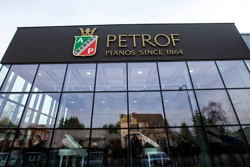 Budova firmy Petrof se stala stavbou roku.