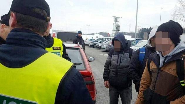 Akce cizinecké policie na Rychnovsku.