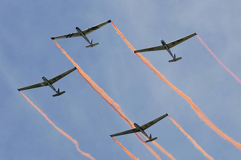 Letecká přehlídka International Flying Display (IFD) na hradeckém letišti o víkendu 13. - 14. června 2009.