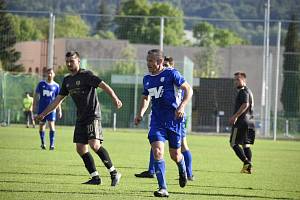 Také v letošní sezoně I. B třídy skupiny A na sebe narazí rezerva Dvora Králové nad Labem a tým Skřivan.