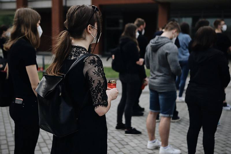 Studenti UHK uctili památku obětí covidu