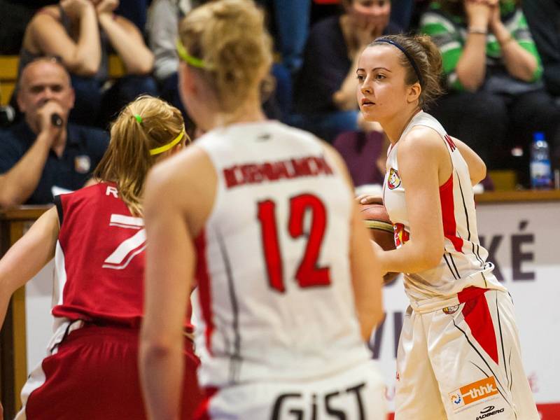 Ženská basketbalová liga - semifinále play off: Sokol Hradec Králové - Basketball Nymburk.