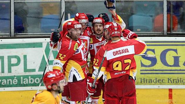 I. hokejová liga: HC VCES Hradec Králové - HC Dukla Jihlava.