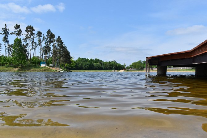 Stříbrný rybník leží na okraji Hradce Králové.