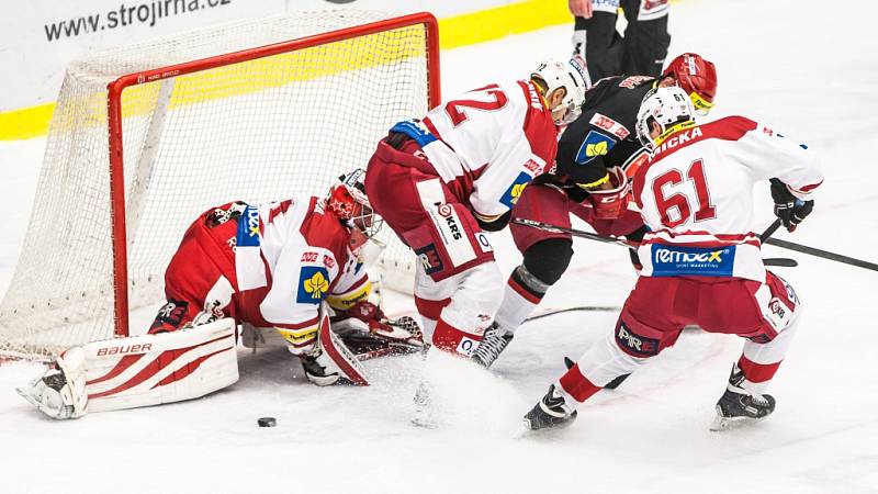 Hokejová extraliga: Mountfield HK - HC Slavia Praha.