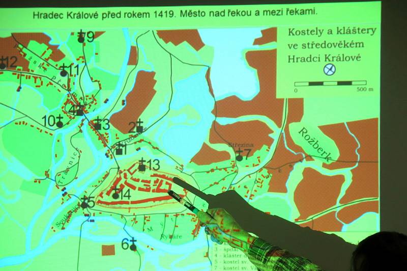 Hradečané, jejich řeky a mosty v minulosti - přednáška Radka Bláhy, archeologa Muzea východních Čech.