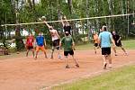 Letní volejbalový turnaj ve Všestarech.