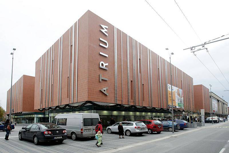 Slavnostní otevření Obchodního centra Atrium v Hradci Králové se konalo 11. listopadu 2009