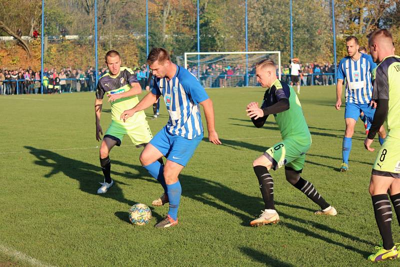 Osmifinále fotbalového MOL Cupu: FK Chlumec nad Cidlinou - FC Viktoria Plzeň.