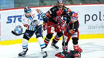 Čtvrtfinále play off hokejové extraligy: Mountfield HK - Bílí Tygři Liberec.