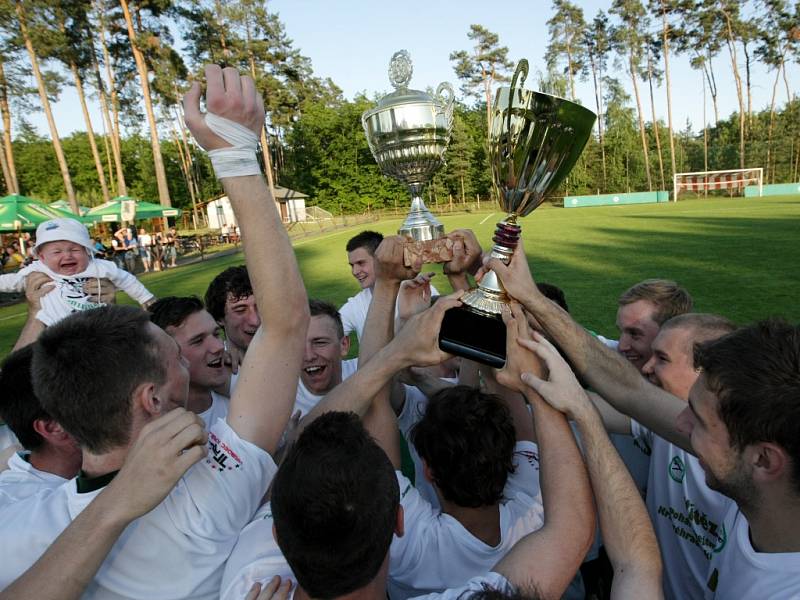 Fotbalový Pohár hejtmana Královéhradeckého kraje: SK Týniště nad Orlicí - FC Olympia Hradec Králové.