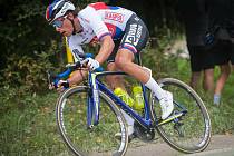 V dresu mistra České republiky jezdí od 22. srpna Adam Ťoupalík, aktuálně 3. nejlepší český silniční cyklista.