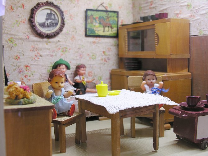 Tisíce historických hraček nabízí muzeum hraček v Novém Bydžově.