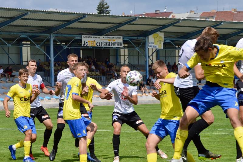 VÝHRA. Fotbalisté Hradce Králové porazili Písek 4:0.