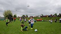 Fotbalový turnaj dětí z hradeckých mateřských škol na Háječku na Slezském Předměstí.