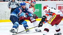 Hokejová extraliga: Mountfield HK - Rytíři Kladno.