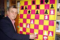 Šachista Evžen Gonsior se narodil 6. prosince 1931.