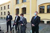 Lídři čtyř politických uskupení, které utvoří novou vládu v Královéhradeckém kraji.