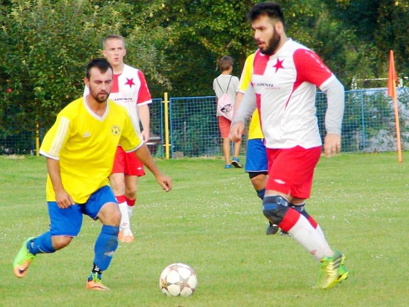 Okresní přebor ve fotbale: Boharyně - Slavia Hradec Králové B.