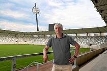 Jozef Weber si Malšovický stadion moc neužil, po 8. kolech je jako první ligový trenér v sezoně odvolán.