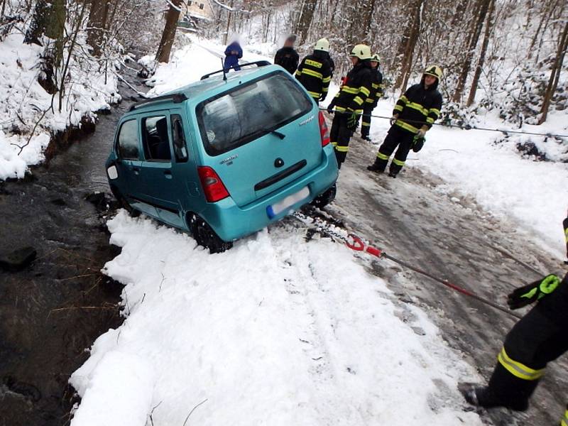 Havárie osobního automobilu v Choustníkově Hradišti.