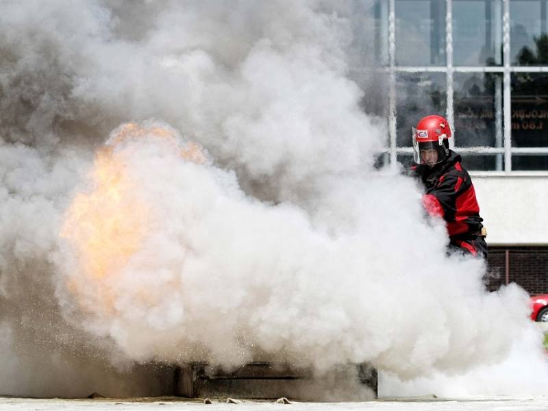 Krajské kolo soutěže v požárním sportu družstev Hasičského záchranného sboru Královéhradeckého a Pardubického kraje se uskutečnilo 22.června na stadionu TJ Sokol a hřišti HZS Královéhradeckého kraje v Hradci Králové.