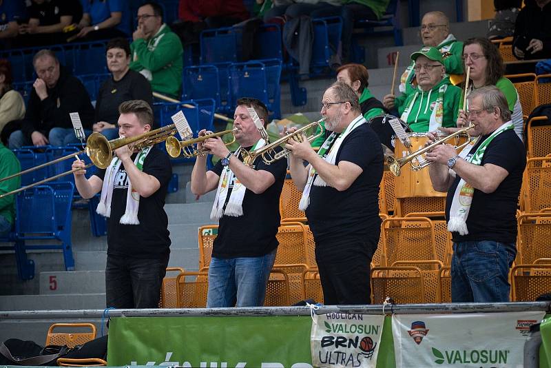 čtvrtfinále play off Chance ŽBL: KP Brno (v bílém) - Sokol Hradec Králové