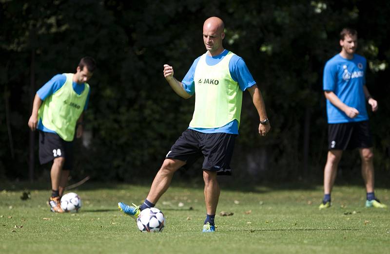 Matěj Kotiš na tréninku fotbalistů FC Hradec Králové.